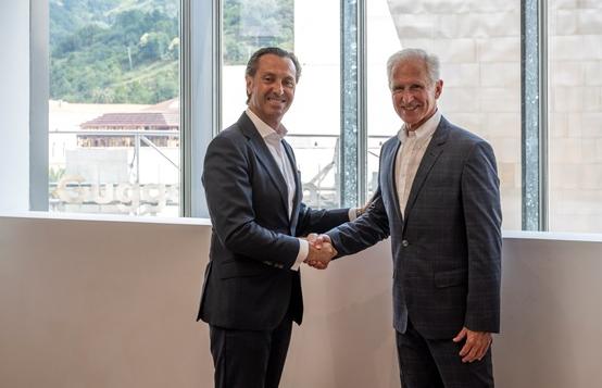 Caser Seguros firma un acuerdo de colaboración con el Museo Guggenheim Bilbao